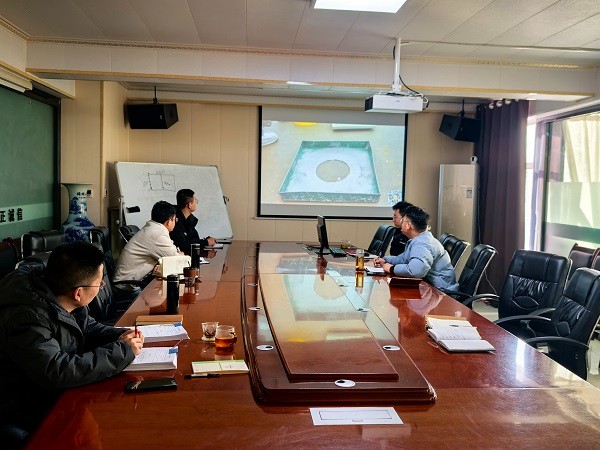 深化理论学习，淬炼实践能力