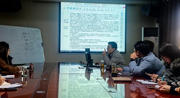 深化理论学习，淬炼实践能力