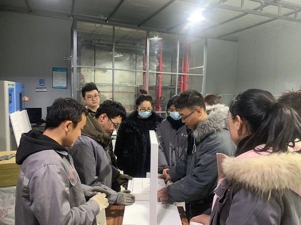 深化理论学习，淬炼实践能力